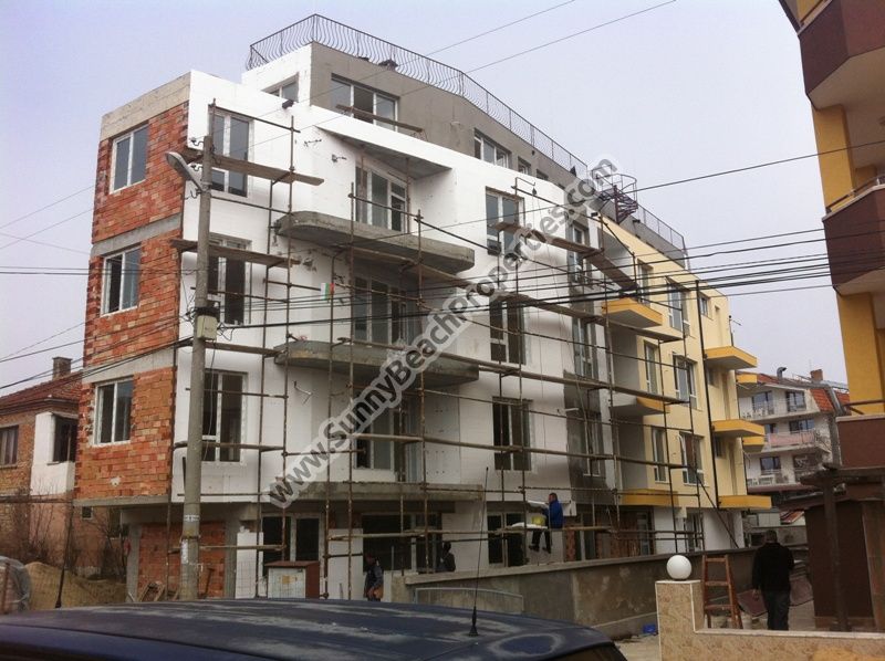 Cheap Studio apartment for sale in residential building in the central