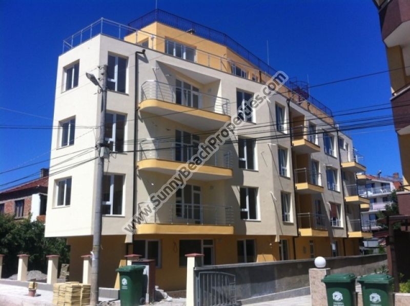 Cheap Studio apartment for sale in residential building in the central