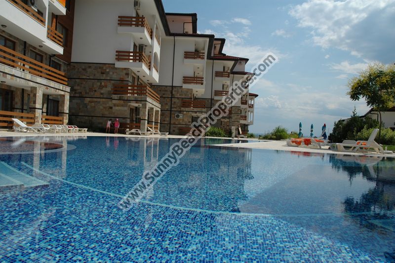 Stunning beachfront sea & pool view resale 1bedroom penthouse